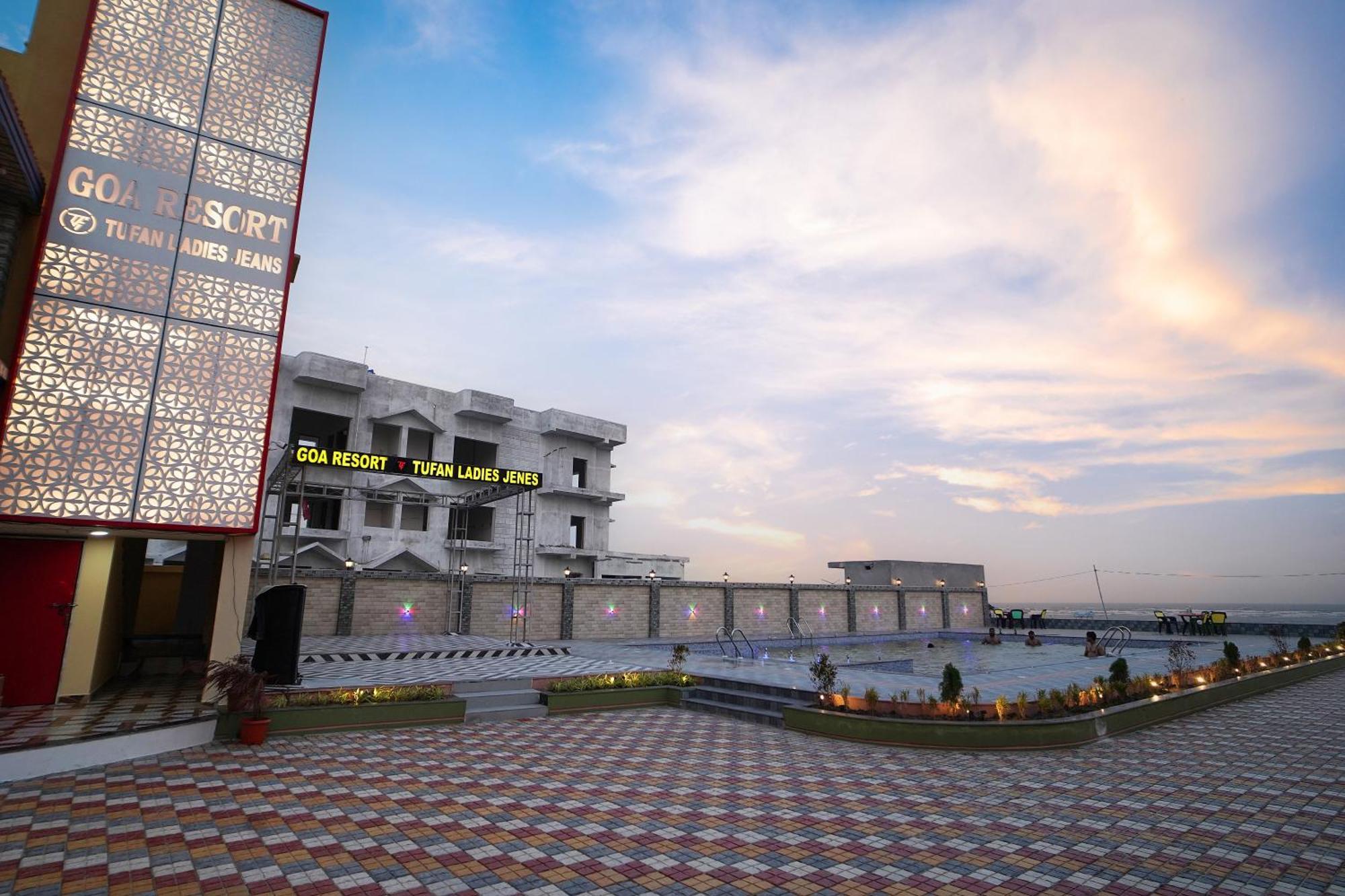 Goa Beach Resort On Beach Mandarmani Exterior photo